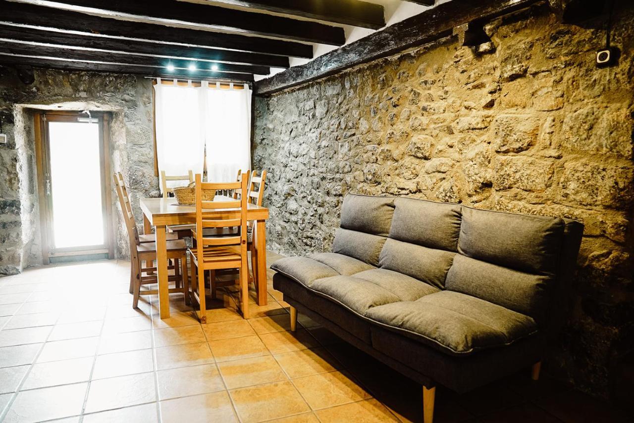 Cases Altes De Posada Naves  ภายนอก รูปภาพ