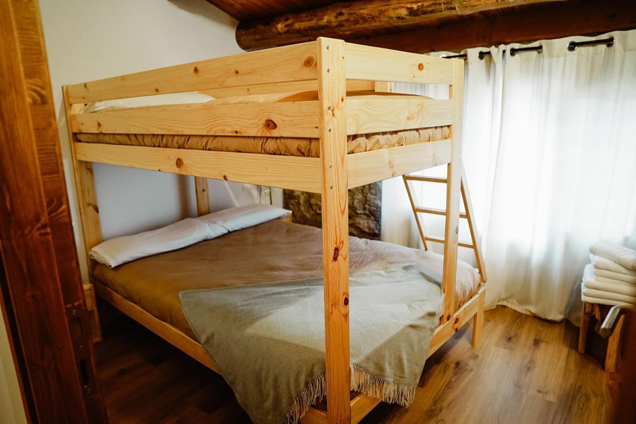 Cases Altes De Posada Naves  ภายนอก รูปภาพ