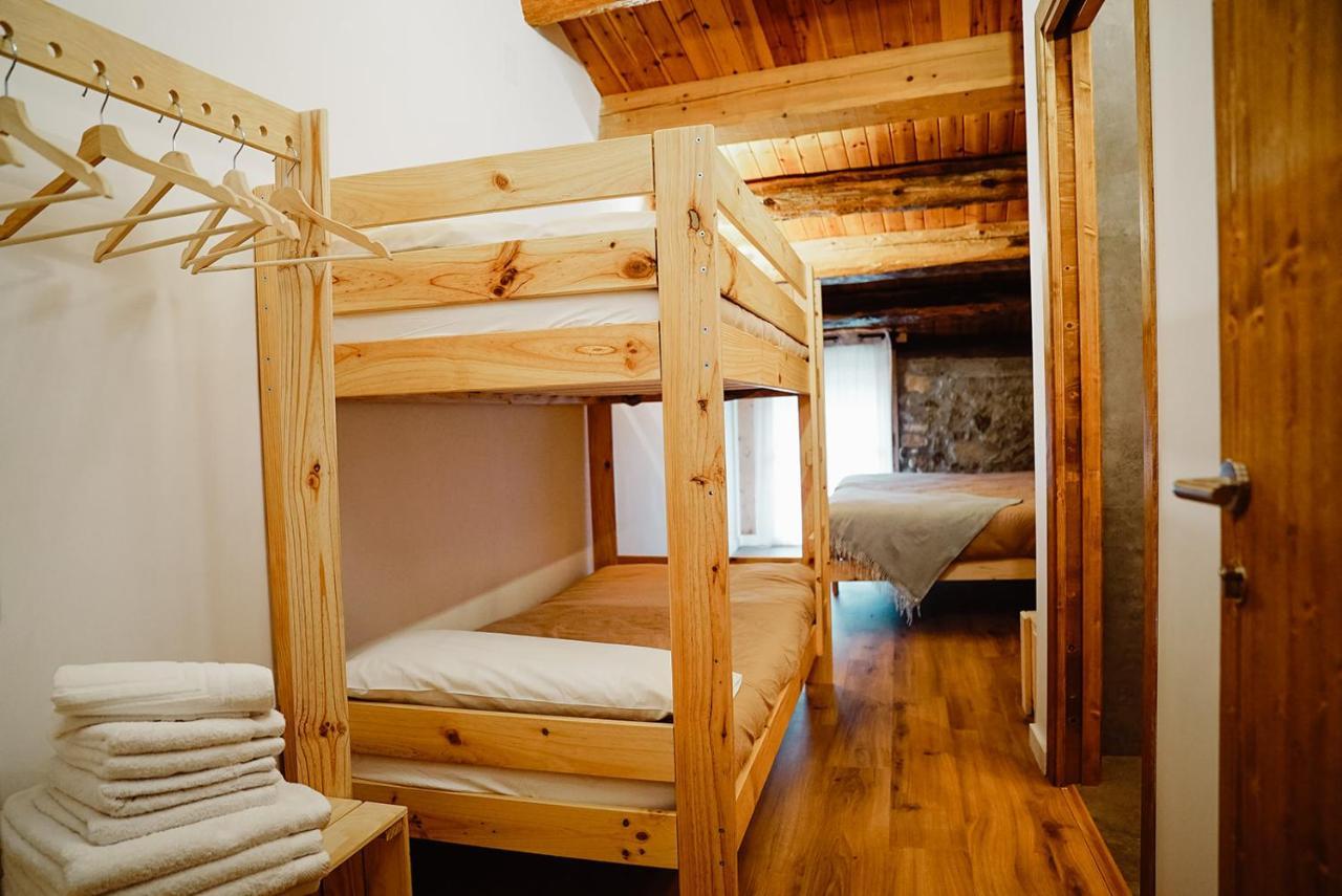 Cases Altes De Posada Naves  ภายนอก รูปภาพ